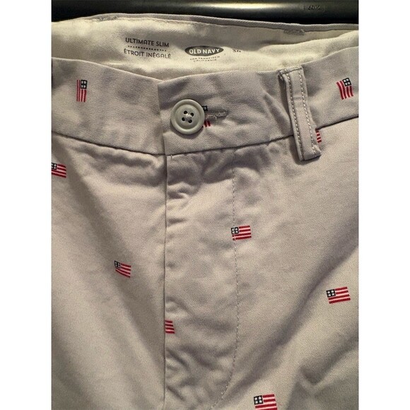 Old Navy Chino Shorts Men's 34 Light Gray American Flag Print Slim Fit - Picture 4 of 10